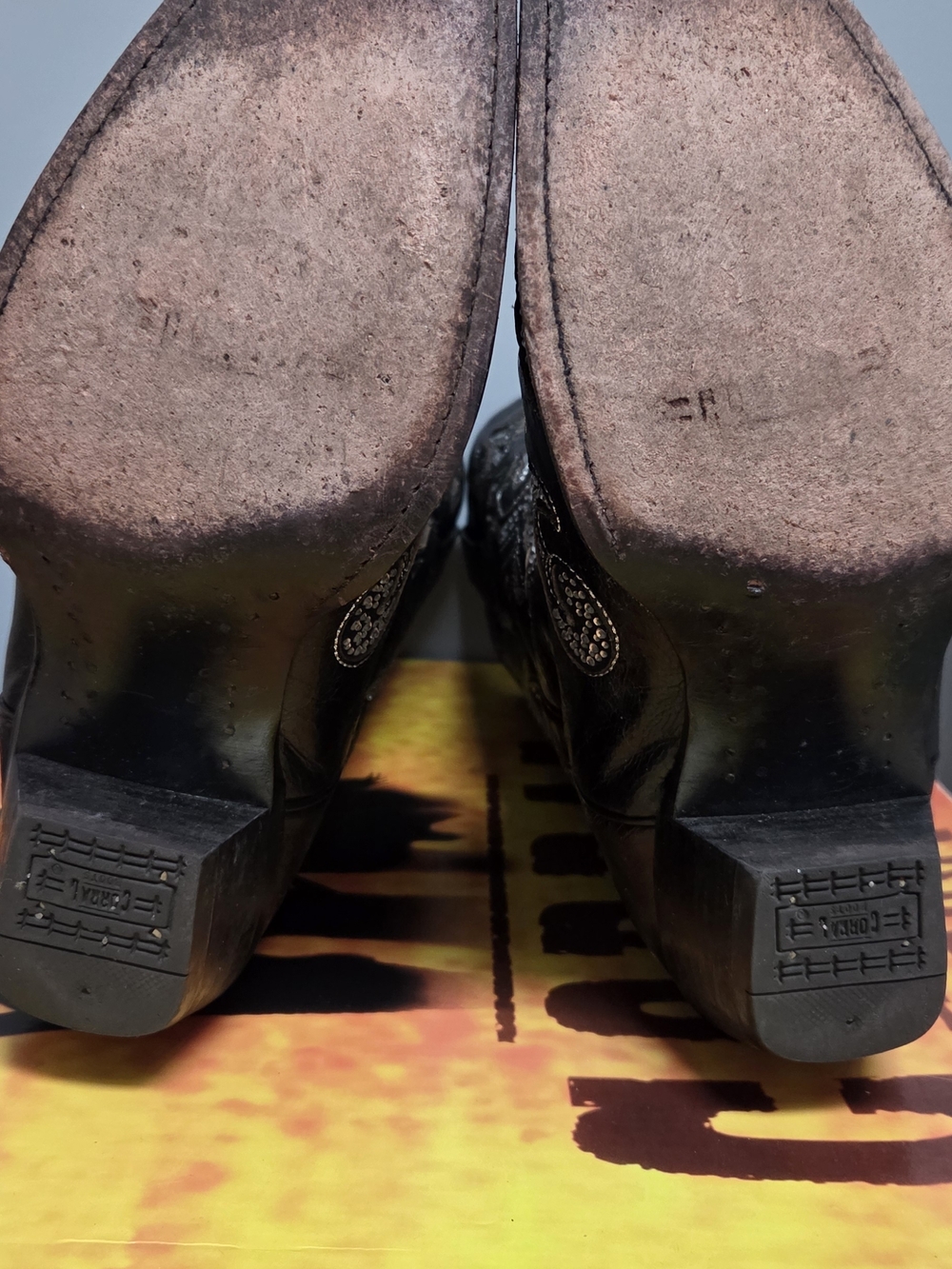 Like New🔥 Only Worn Few Times Women’s Black Western Boots with Inlay & Crystals - Picture 9 of 10